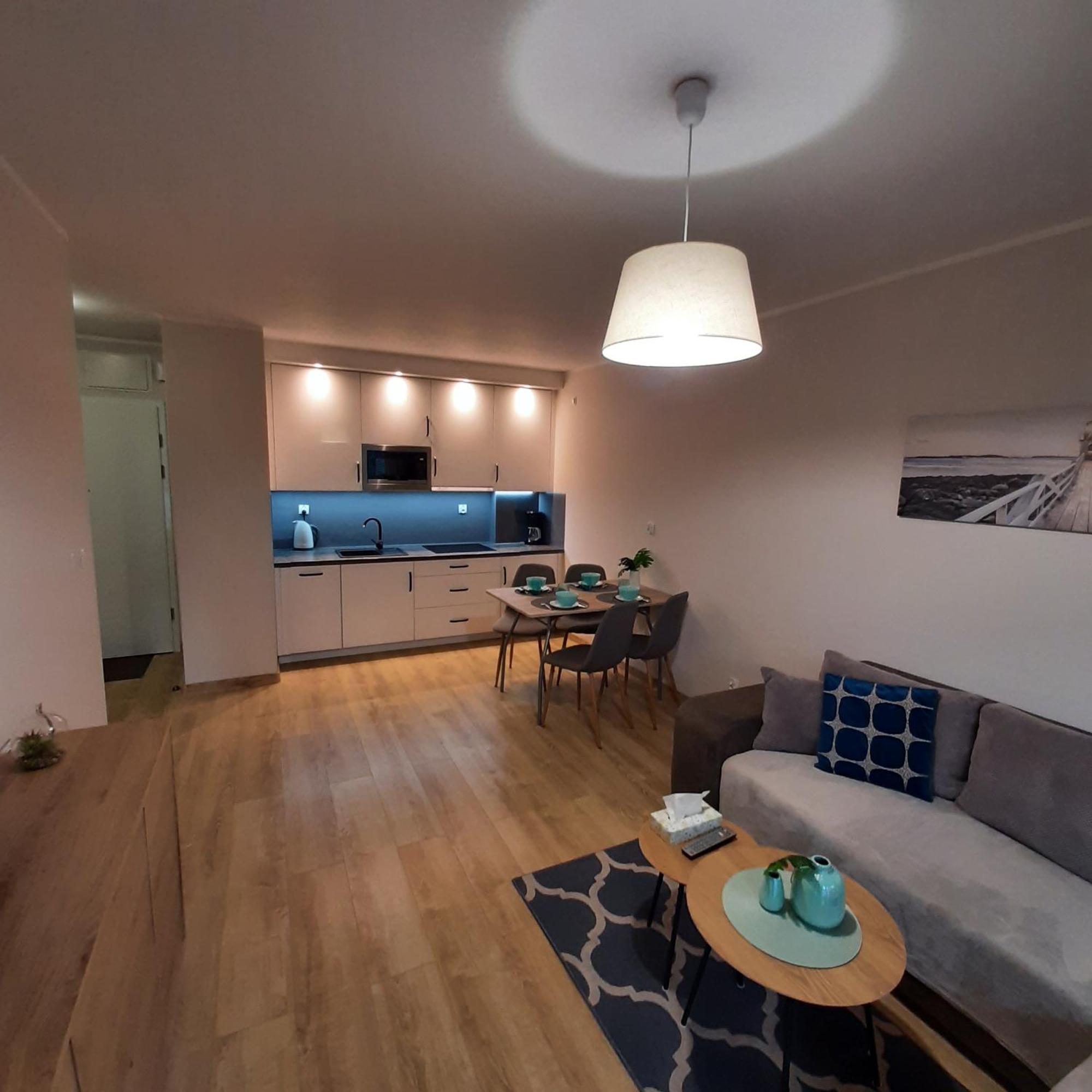 Plaza Kasprowicza 14 I 16 Apartment *